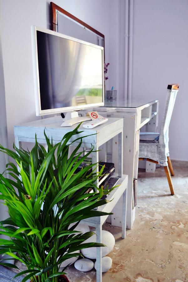 City Oasis Apartment Каламата Екстериор снимка